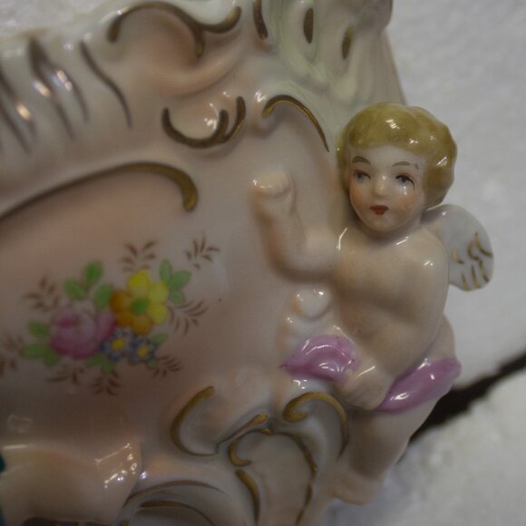 Vintage Cupid Angel Cherub Wall Pocket Set of Two Made in Japan - Picture 4 of 12